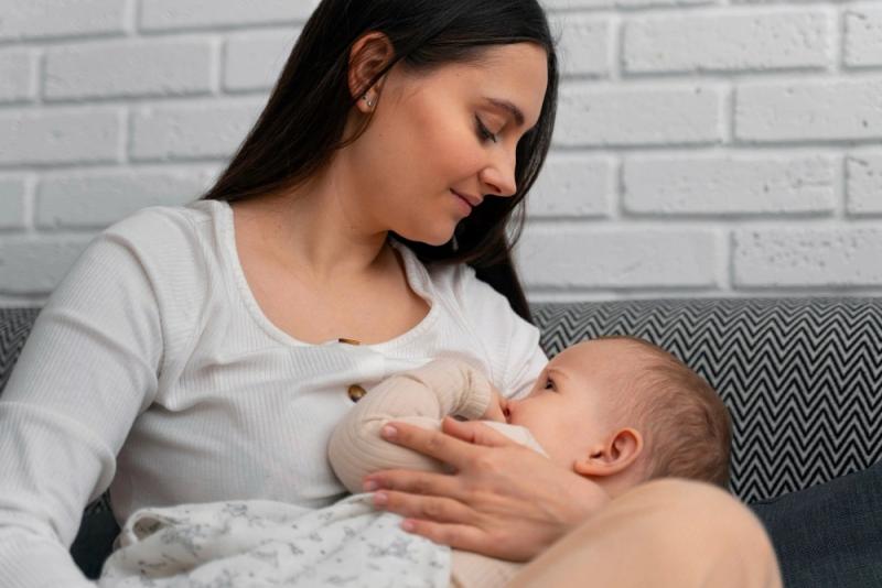 وزارة الصحة تحذر الأمهات: الرضاعة الطبيعية وحدها تكفى خلال أول 6 أشهر