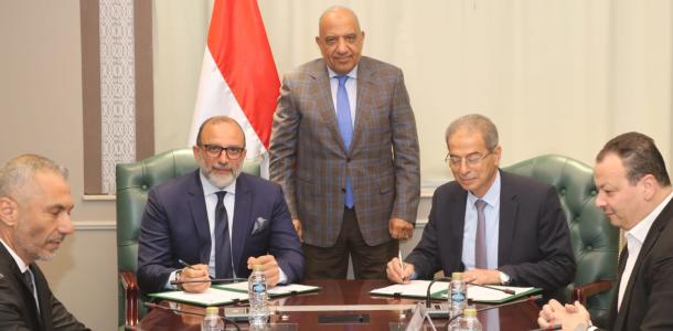 وزير الكهرباء يشهد مراسم بروتوكول تعاون بين القابضة واتصالات مصر لإحلال العدادات التقليدية بالذكية