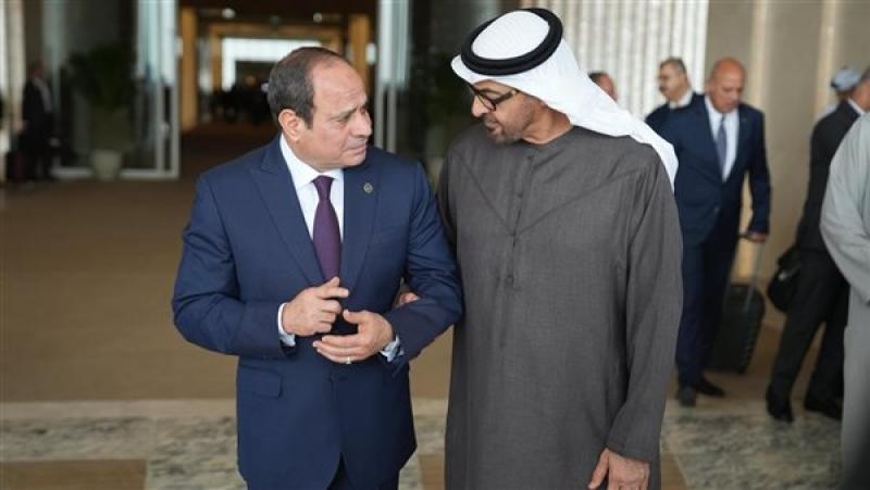 الإعلام الإماراتي يبرز استقبال الرئيس السيسي للشيخ محمد بن زايد في العلمين